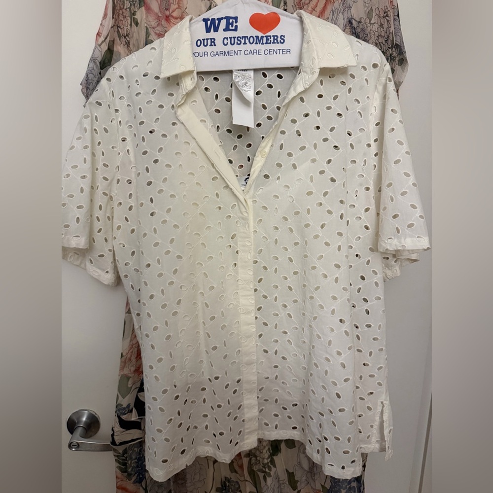 Voyage by Marina Rinaldi white crochet top with separate tank